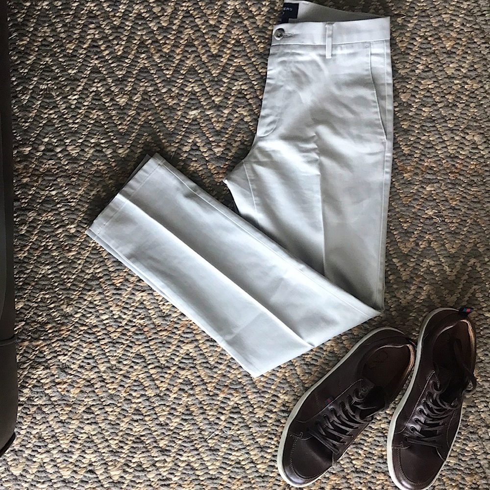 Dockers Men’s slim tapered slacks
